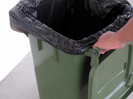 Sustainable rubbish removal service with recycling focus